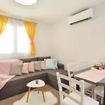 בית נופש Two-bedroom In