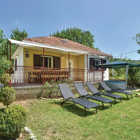 בית נופש Two-bedroom In